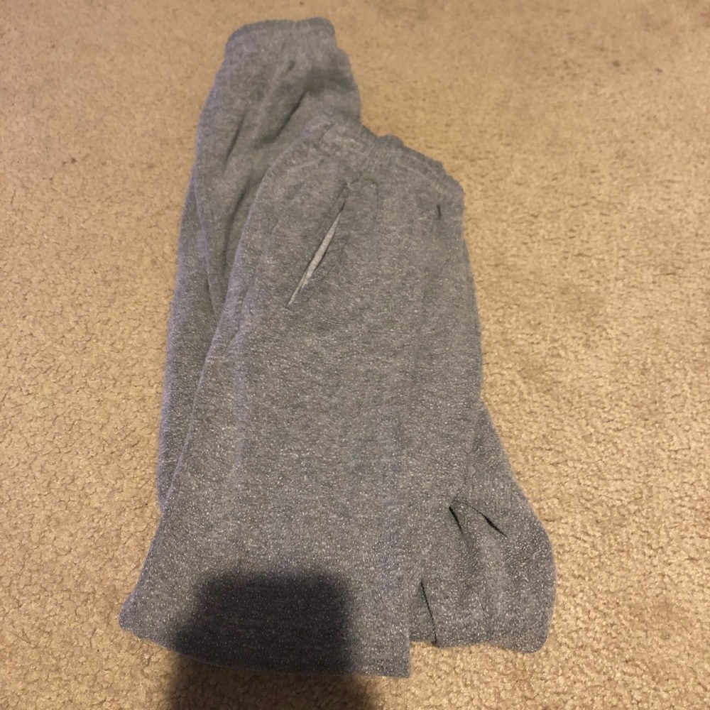 Brandy Melville sweats